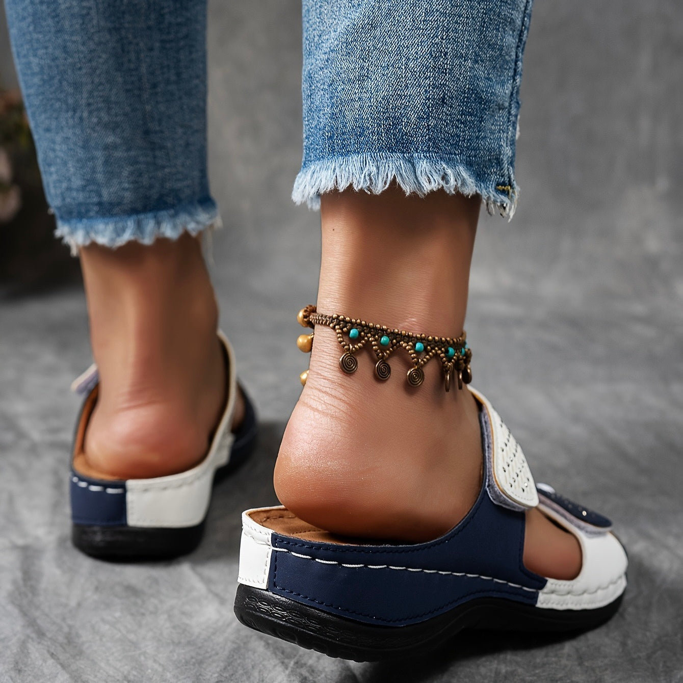 Ortholuxe™ – Atmungsaktive Orthopädische Slip-In Sandalen für Damen
